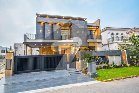 10 Marla Modern Design Luxury House Available For Sale