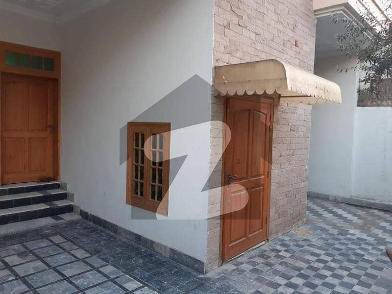 حیات آباد فیز 1 حیات آباد,پشاور میں 7 کمروں کا 10 مرلہ مکان 4.49 کروڑ میں برائے فروخت۔ حیات آباد فیز 1 حیات آباد,پشاور میں 7 کمروں کا 10 مرلہ مکان 4.49 کروڑ میں برائے فروخت۔