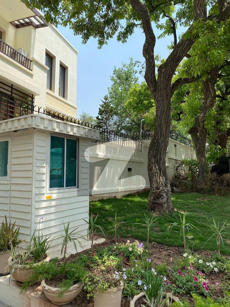 BEAUTIFUL GROUND PORTION FOR RENT F-6/3