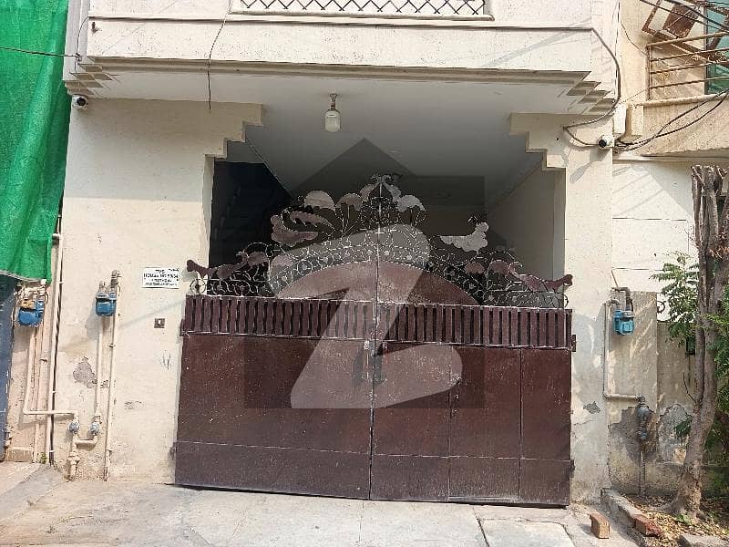 سپر ٹاون لاہور میں 3 کمروں کا 3 مرلہ مکان 1.5 کروڑ میں برائے فروخت۔ سپر ٹاون لاہور میں 3 کمروں کا 3 مرلہ مکان 1.5 کروڑ میں برائے فروخت۔