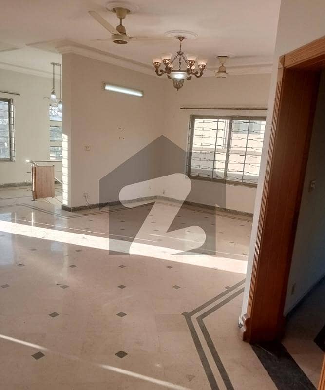 Upper portion for rent
