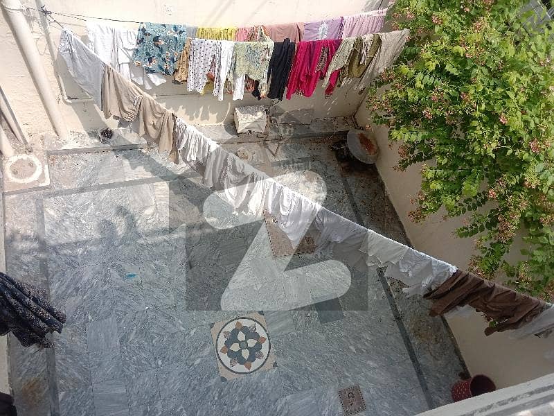 میسرائل روڈ راولپنڈی میں 8 کمروں کا 10 مرلہ مکان 3.15 کروڑ میں برائے فروخت۔ میسرائل روڈ راولپنڈی میں 8 کمروں کا 10 مرلہ مکان 3.15 کروڑ میں برائے فروخت۔