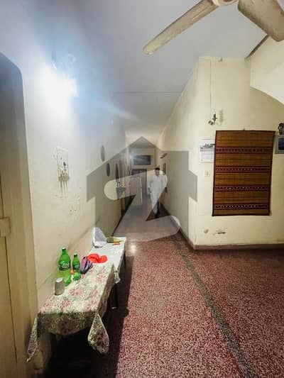 Gulberg 3 Main Road Top Location Gulberg