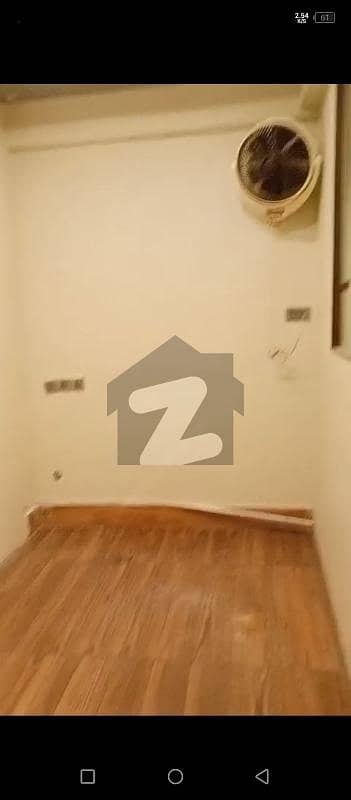 Front Facing Ideal Location Lift 2 Floor 500 SQ. Ft Renovated Office