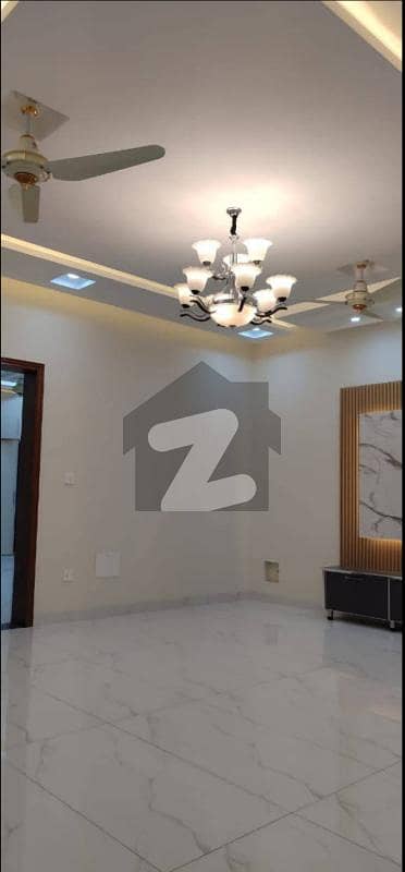 I-10/2 Upper Portion For Rent Haring