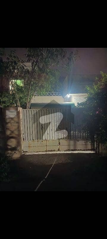 One Kanal House For Sale In Gulberg 3 J Block Corner Facing Park .