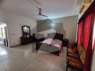 9 MARLA USED HOUSE FOR SALE MIAN ROAD OF NEW IQBAL PARK