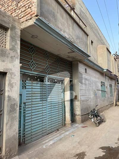 رشید آباد ملتان میں 8 کمروں کا 12 مرلہ مکان 1.25 کروڑ میں برائے فروخت۔