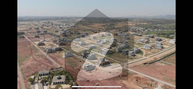 30x60 Extra Land Prime Location Plot For Sale G-14/3