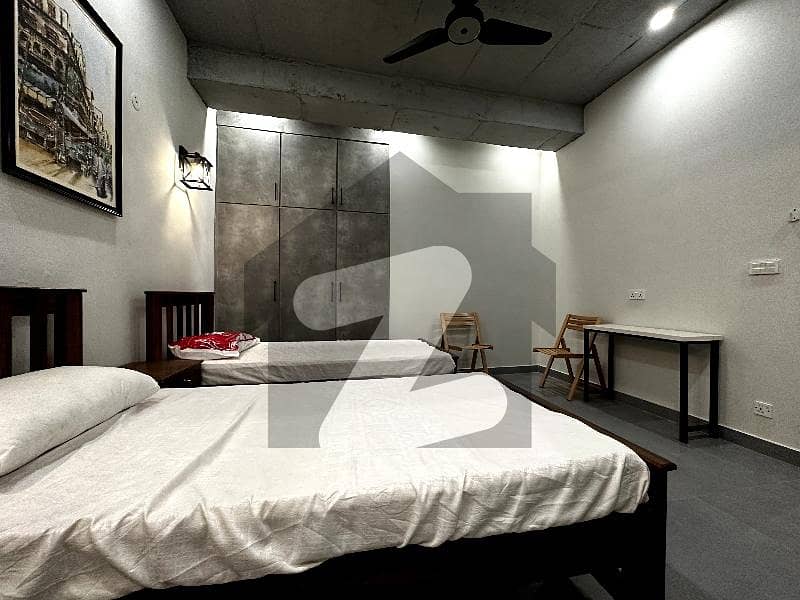 FULLY FURNISHED BEDROOM AVAILABLE ON RENT ON SHARING BASES FULLY FURNISHED BEDROOM AVAILABLE ON RENT ON SHARING BASES