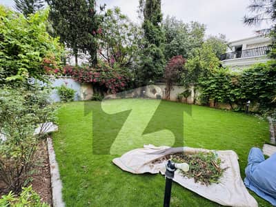 Renovated House With Lawn For Rent In F-6 On Prime Location