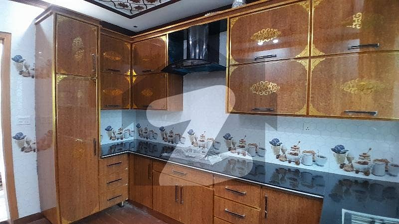 جناح گارڈنز ایف ای سی ایچ ایس,اسلام آباد میں 5 کمروں کا 8 مرلہ مکان 3.6 کروڑ میں برائے فروخت۔