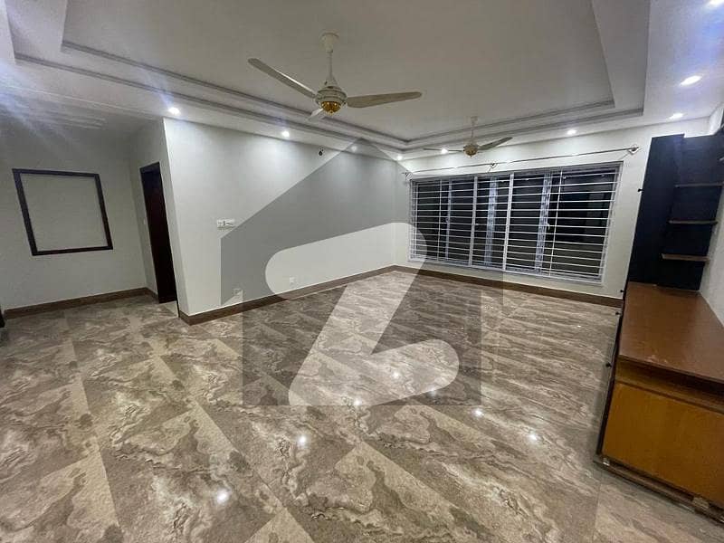 Kanal House With Basement For Rent