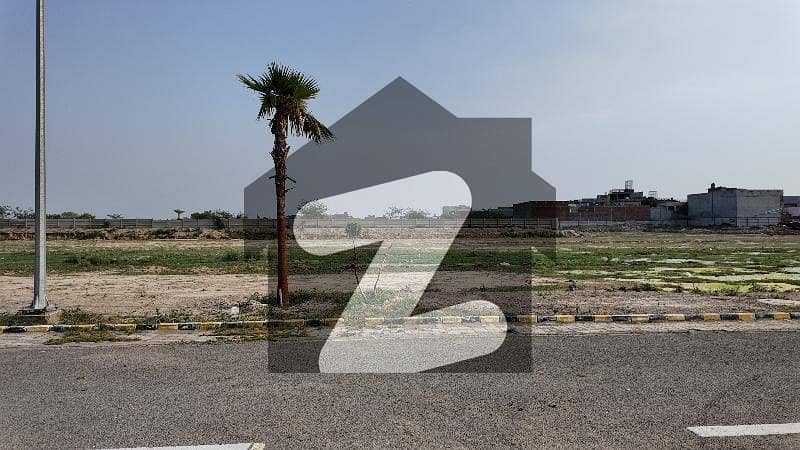 10 Marla Plot For Sale