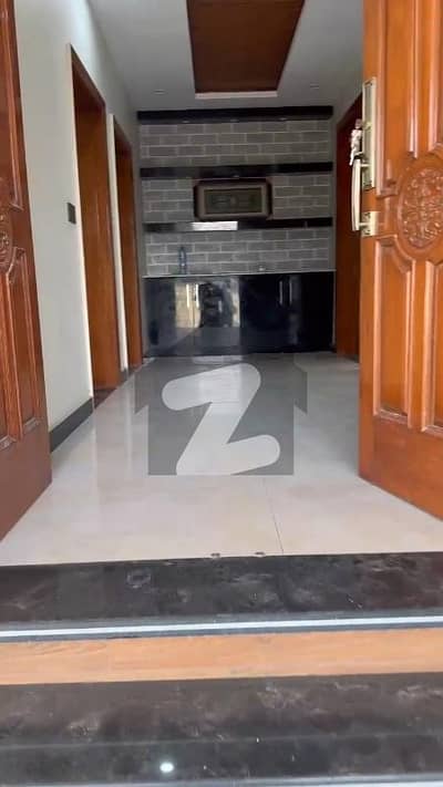 1 Kanal Beautiful House For Rent