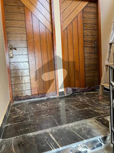 پیلی بھیت کوآپریٹو ہاؤسنگ سوسائٹی سکیم 33 - سیکٹر 18-اے,سکیم 33,کراچی میں 2 کمروں کا 4 مرلہ فلیٹ 99.0 لاکھ میں برائے فروخت۔