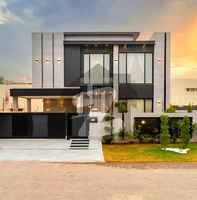 1 Kanal Top Quality Build Luxurious Beautiful UItra Modern Design Villa Full Furnished With Basement For Sale in DHA Lahore Phase 7 Prime Location
