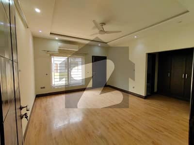 Double Story Full House 6 Bed Attach Bath 2 Kitchen A. C Installed