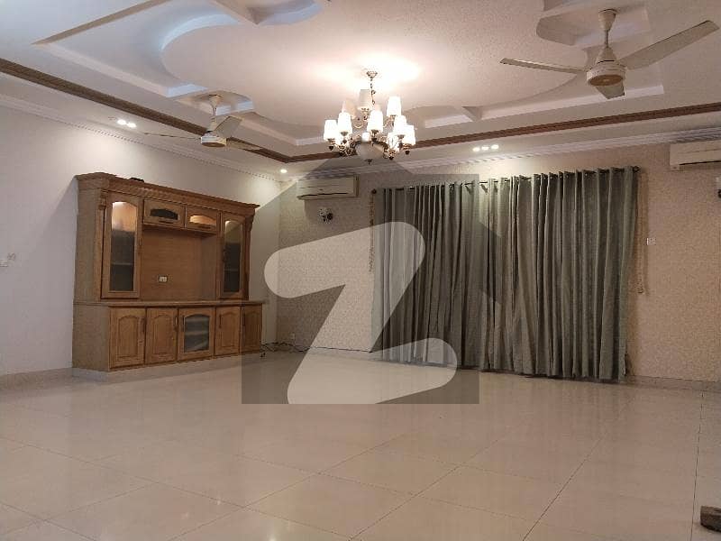 بحریہ ٹاؤن فیز 4 بحریہ ٹاؤن راولپنڈی,راولپنڈی میں 5 کمروں کا 1 کنال مکان 1.85 لاکھ میں کرایہ پر دستیاب ہے۔ بحریہ ٹاؤن فیز 4 بحریہ ٹاؤن راولپنڈی,راولپنڈی میں 5 کمروں کا 1 کنال مکان 1.85 لاکھ میں کرایہ پر دستیاب ہے۔