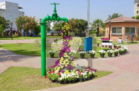 CORNER PLOT FOR SALE 8 MARLA UMER BLOCK BTL