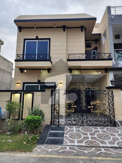 Stunning 5 Marla Brand New House For Sale In Lake City Raiwind Road Lahore