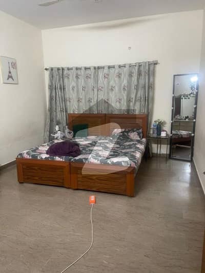 Paying Guest Room Attached Bath Included Meal For Rent . For Female Only