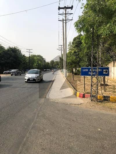 علاؤالدین روڈ کینٹ,لاہور میں 5 کمروں کا 3 کنال مکان 27.0 کروڑ میں برائے فروخت۔