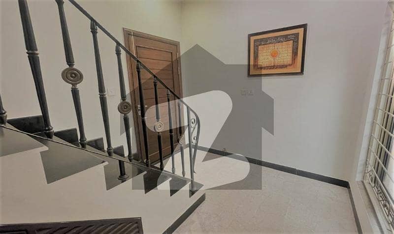 Luxury 16 Marla House for Sale Bridge Lane, Gulberg Luxury 16 Marla House for Sale Bridge Lane, Gulberg