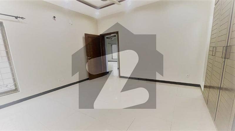 Luxury 16 Marla House For Sale Bridge Lane, Gulberg