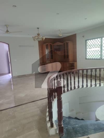 G10 Eco-Friendly 1 Kanal House for Rent with Solar Power - Save on Utilities!