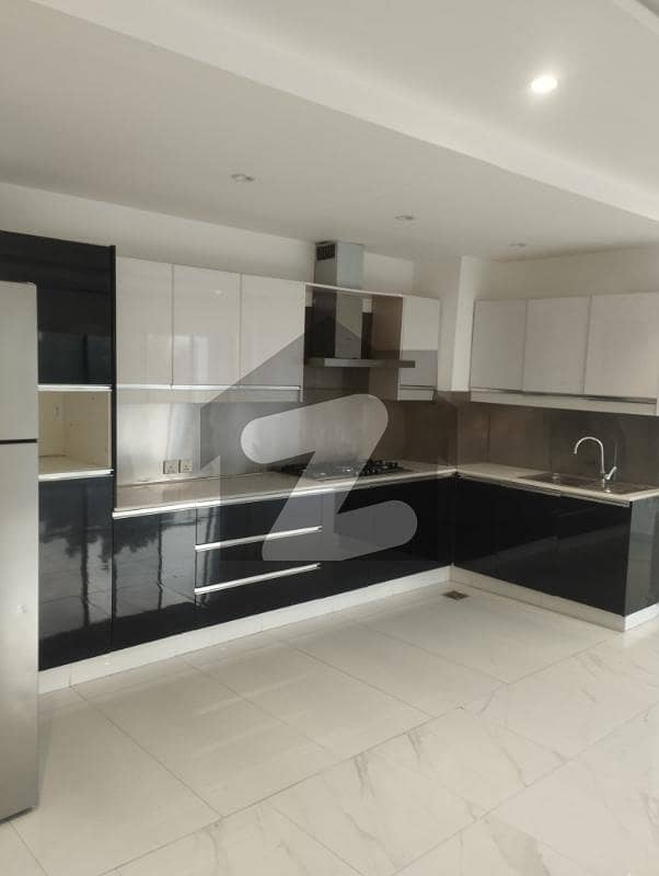 1250 Sqft Semi Furnished Apartment For Rent in Gulberg 1250 Sqft Semi Furnished Apartment For Rent in Gulberg