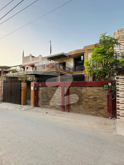 12 Marla Hybrid Solar Installed House for Sale in Income Tax Colony Street 11