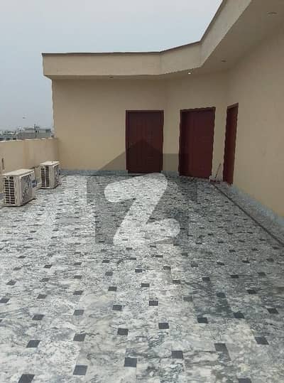 10 Marla barnd new furnish house for rent second floor LDA g block good location A + house with anytime