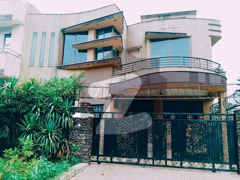 I-8/3.40x80 Double Storey House For Office Purpose. Near Kachnar Park Available For Rent More Options Available I-8/3.40x80 Double Storey House For Office Purpose. Near Kachnar Park Available For Rent More Options Available