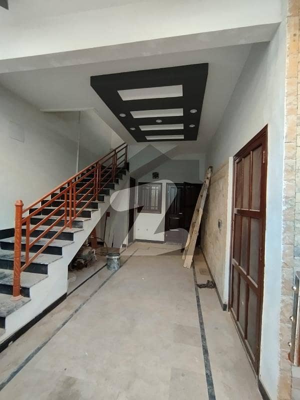 نارتھ کراچی کراچی میں 4 کمروں کا 5 مرلہ مکان 2.8 کروڑ میں برائے فروخت۔