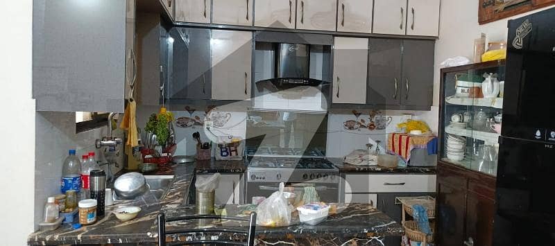 200 yds Lease double story near university