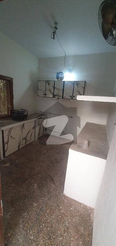 2 BED LOUNGE PENTHOUSE Portion For Rent Nazimabad No. 4