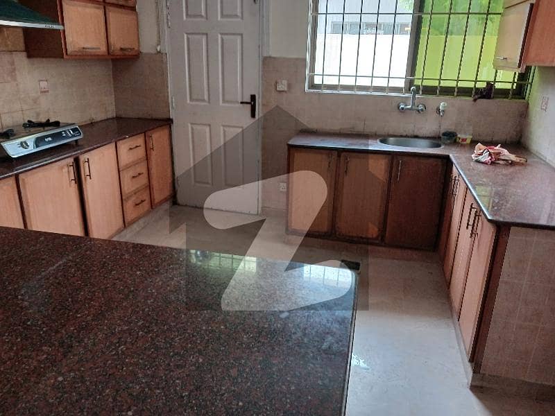 Ideal Lower Portion For rent In G-6 Ideal Lower Portion For rent In G-6