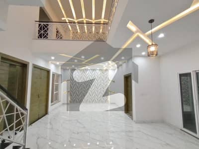 Ideal House Is Available For Sale In Faisalabad