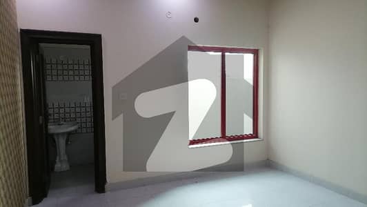 Facing Park House In Madina Town Sized 5 Marla Is Available