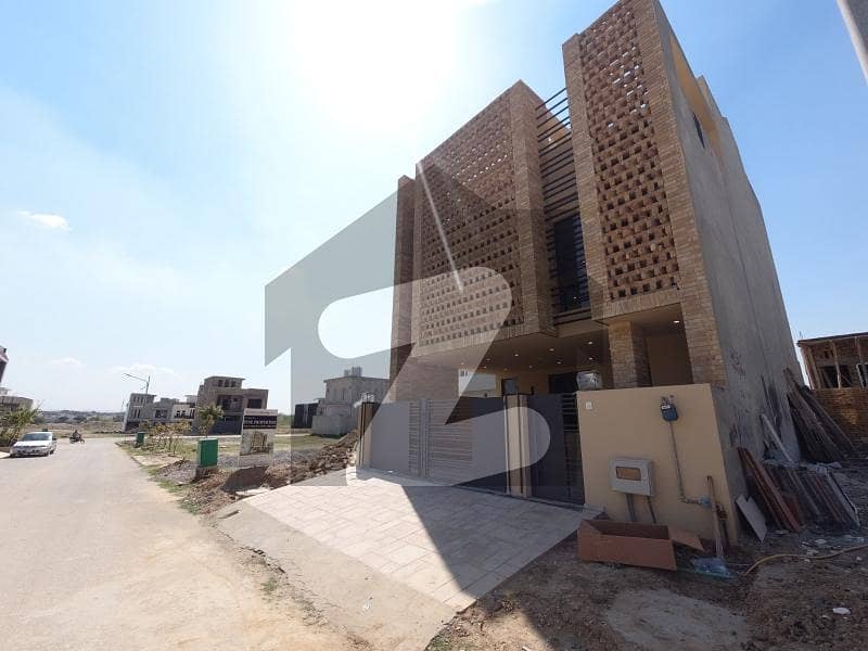 جی ۔ 16 اسلام آباد میں 6 کمروں کا 10 مرلہ مکان 4.45 کروڑ میں برائے فروخت۔