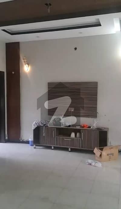 A Prime Location House Of 5 Marla In Lahore