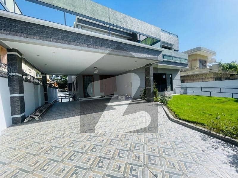 House Sized 666 Square Yards Available In F-7