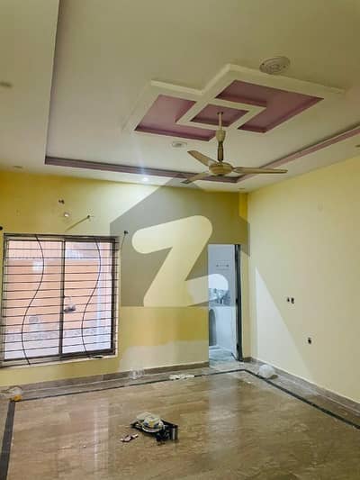 10 Marla 2nd Floor With Gas Rent Out