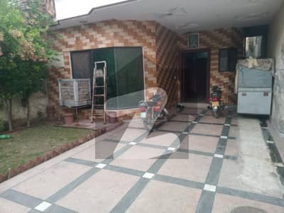 4.5 Marla Upper Portion Available For Rent (Near Hadi Store)