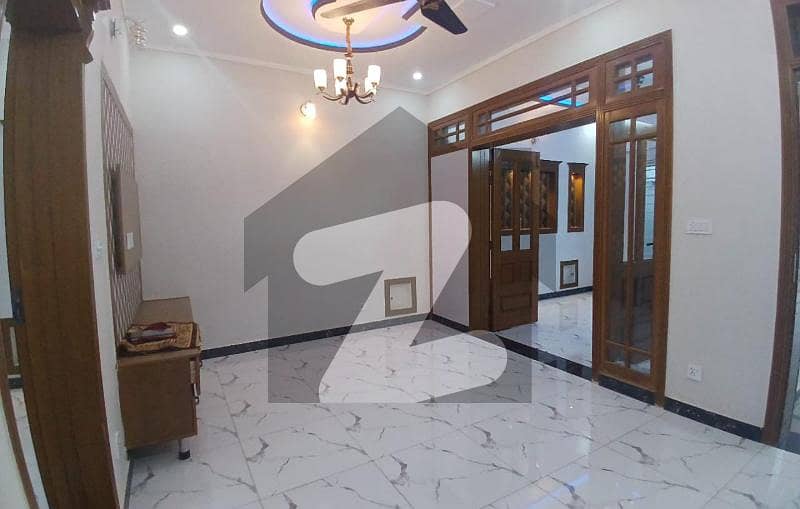 Upper Portion Available For Rent Upper Portion Available For Rent