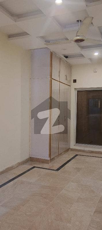 گلریز ہاؤسنگ سوسائٹی فیز 2 گلریز ہاؤسنگ سکیم,راولپنڈی میں 2 کمروں کا 4 مرلہ بالائی پورشن 26.0 ہزار میں کرایہ پر دستیاب ہے۔