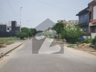 بینکرس ایوینیو ۔ بلاک ڈی بینکرس ایوینیو کوآپریٹو ہاؤسنگ سوسائٹی,لاہور میں 18 مرلہ رہائشی پلاٹ 1.85 کروڑ میں برائے فروخت۔ بینکرس ایوینیو ۔ بلاک ڈی بینکرس ایوینیو کوآپریٹو ہاؤسنگ سوسائٹی,لاہور میں 18 مرلہ رہائشی پلاٹ 1.85 کروڑ میں برائے فروخت۔