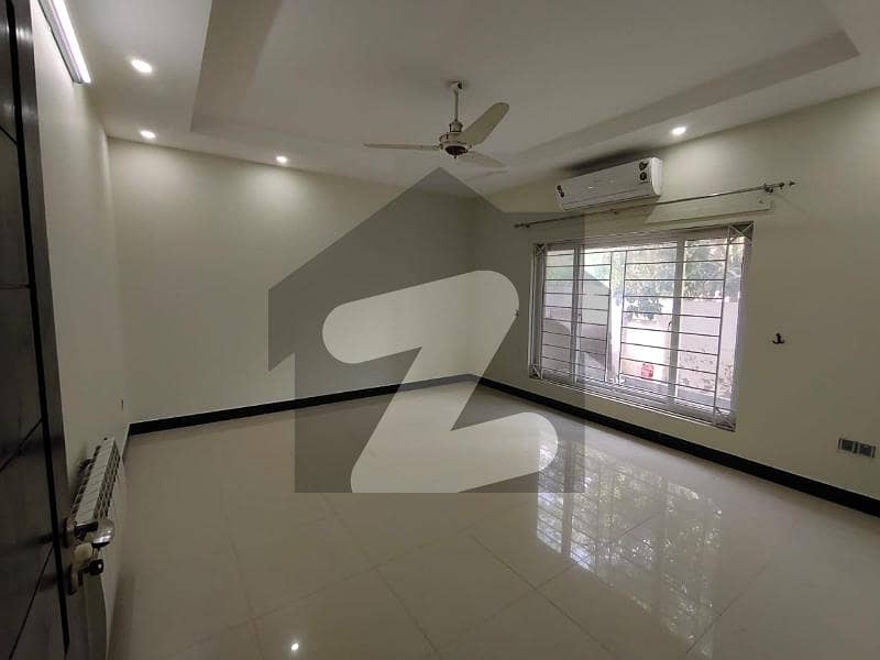 E-11 Full House 2 Unit 6 Bed