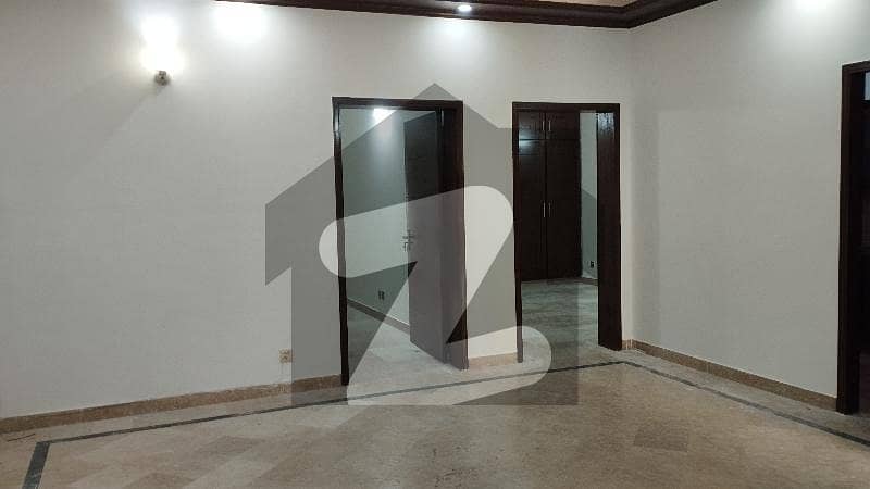 E-11/2 New Upper Portion 2 Bedrooms E-11/2 New Upper Portion 2 Bedrooms